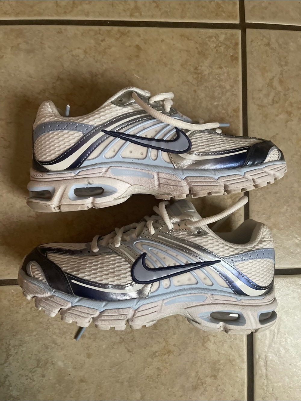 Nike Womens Air Max Moto